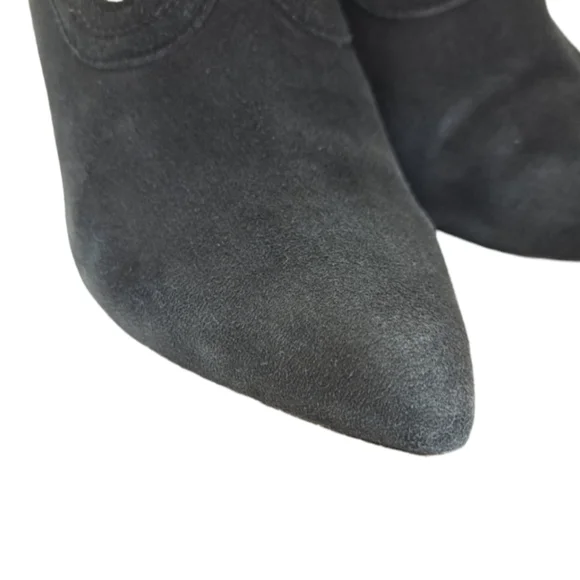 Adrienne Vittadini Nidia Women's Black Suede Leather Laser Cut Ankle Boots 7 - Picture 14 of 16